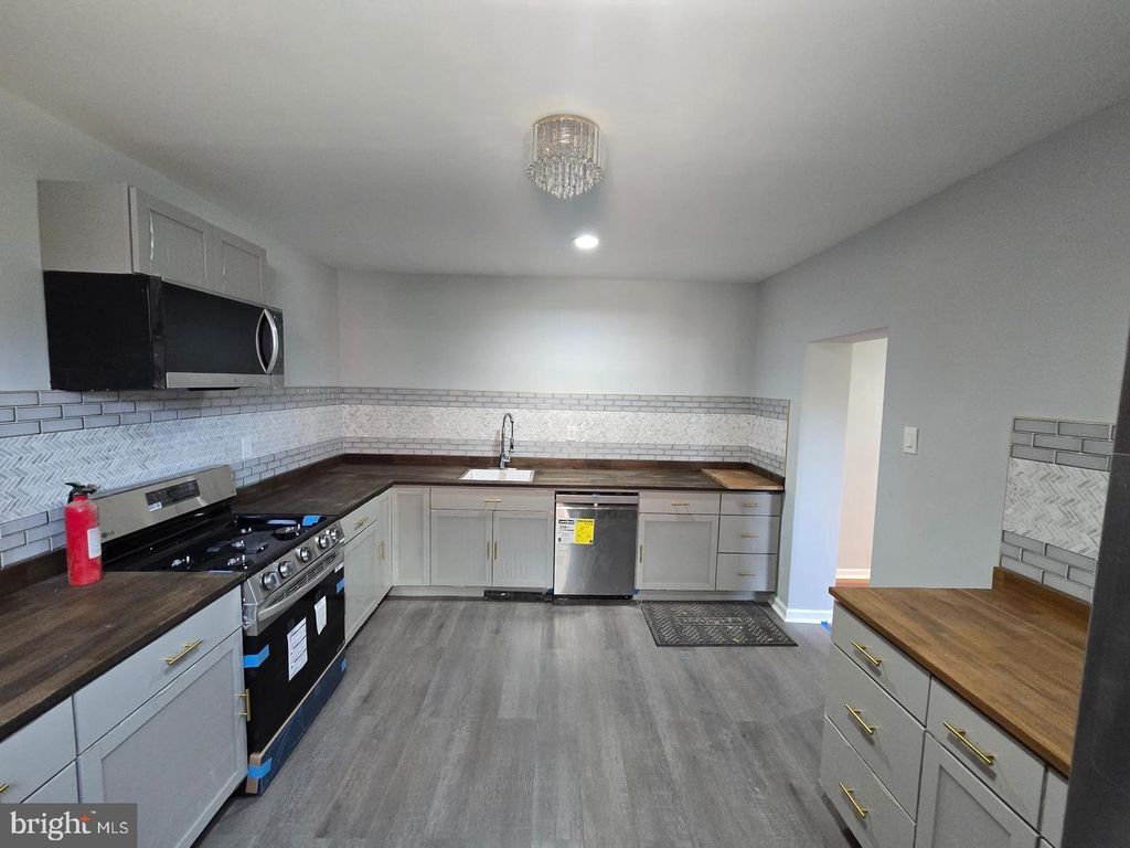 1513 S 10TH ST, PHILADELPHIA, PA 19147 — photo 5