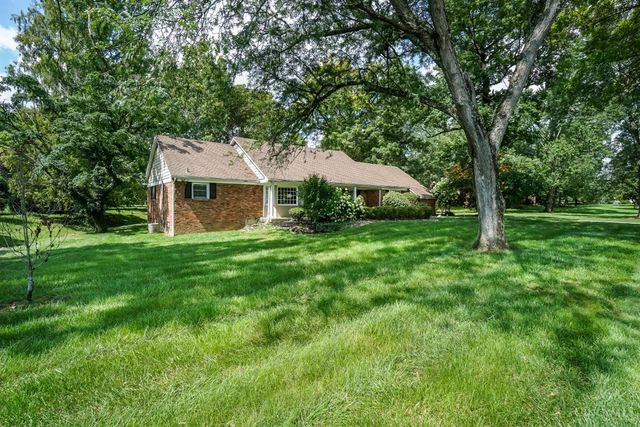 725 Kingfisher Lane, Glendale, OH 45246