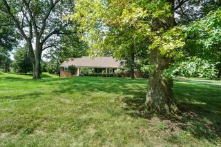 725 Kingfisher Lane, Glendale, OH 45246