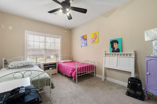 550 Alakoko Pl, Diamondhead, MS 39525