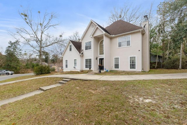 550 Alakoko Pl, Diamondhead, MS 39525