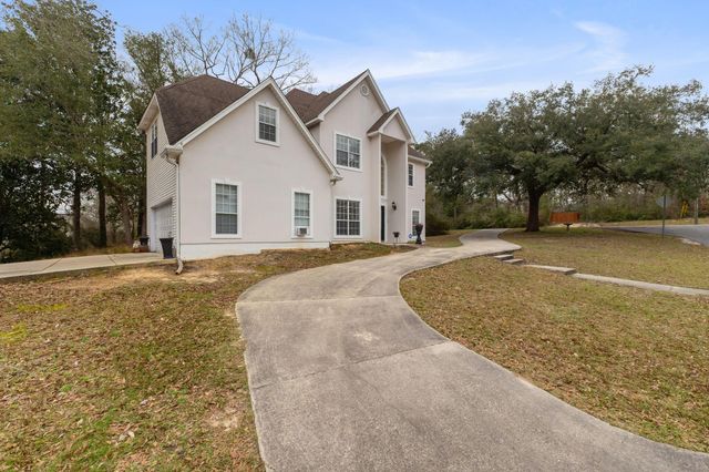 550 Alakoko Pl, Diamondhead, MS 39525
