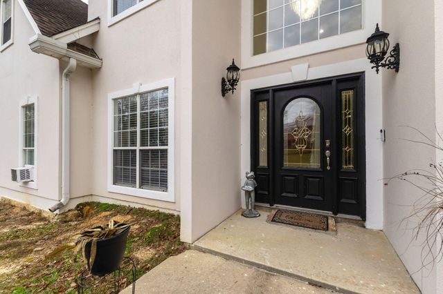 550 Alakoko Pl, Diamondhead, MS 39525