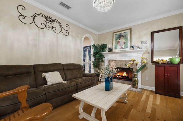 550 Alakoko Pl, Diamondhead, MS 39525