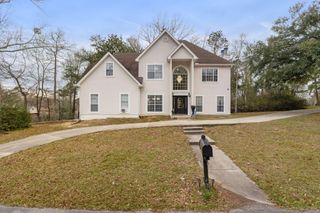 550 Alakoko Pl, Diamondhead, MS 39525