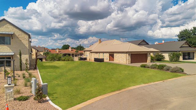 100 Wennmohs PL, Horseshoe Bay, TX 78657