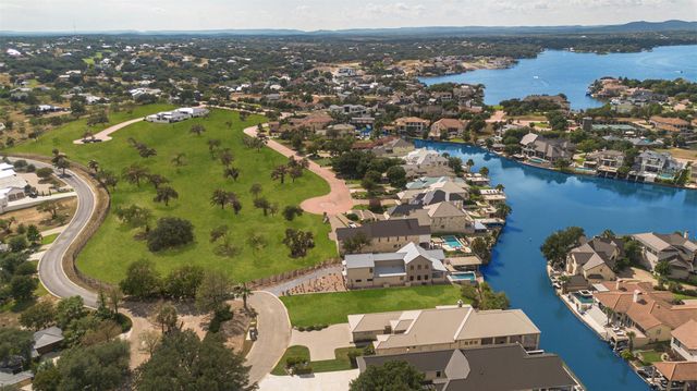 100 Wennmohs PL, Horseshoe Bay, TX 78657