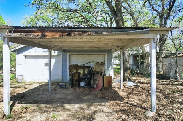 1865 County Road 2105, Kemp, TX 75143