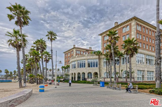737 Pier Avenue 1, Santa Monica, CA 90405