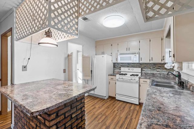 820 S K St, Pensacola, FL 32502