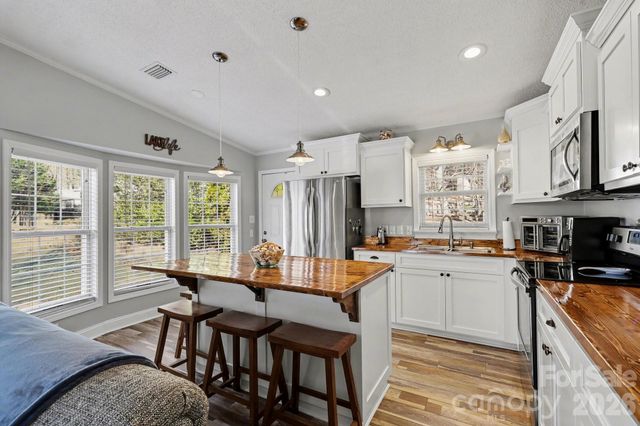 119 Deerfield Drive, New London, NC 28127