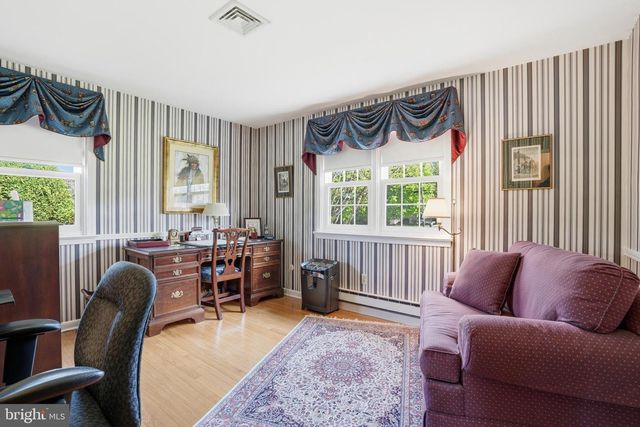 228 CHESTNUT VALLEY DR, Doylestown, PA 18901