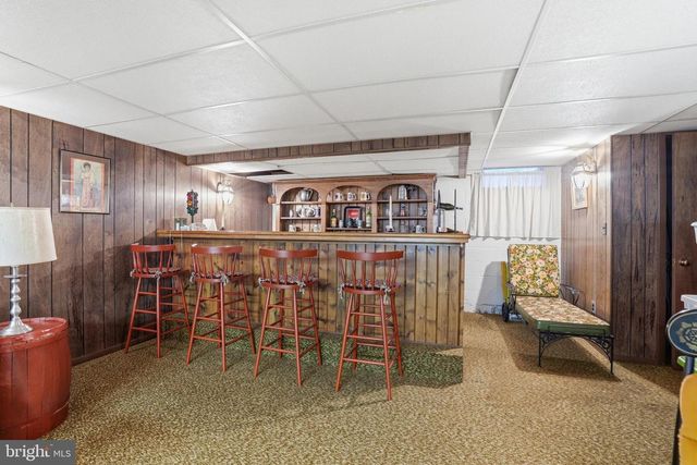 228 CHESTNUT VALLEY DR, Doylestown, PA 18901