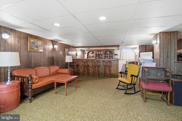 228 CHESTNUT VALLEY DR, Doylestown, PA 18901