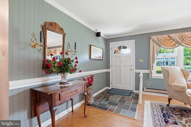 228 CHESTNUT VALLEY DR, Doylestown, PA 18901