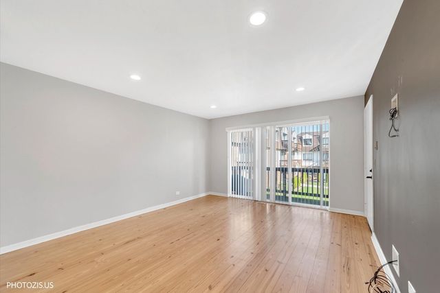 4202 Central Road 1D, Glenview, IL 60025