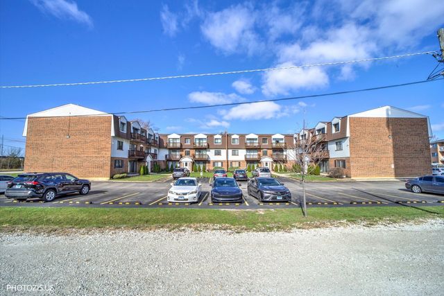 4202 Central Road 1D, Glenview, IL 60025