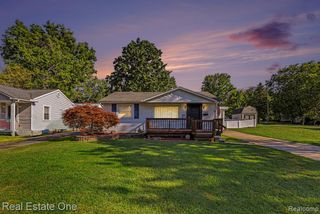 543 Atwater Street, Lake Orion, MI 48362