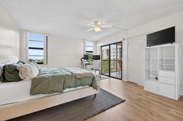 2205 S Cypress Bend Dr 604, Pompano Beach, FL 33069