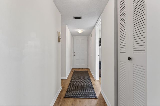 2205 S Cypress Bend Dr 604, Pompano Beach, FL 33069