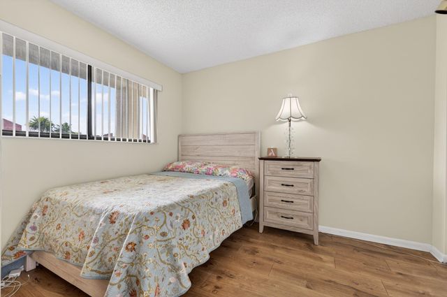 2205 S Cypress Bend Dr 604, Pompano Beach, FL 33069