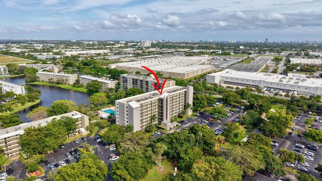2205 S Cypress Bend Dr 604, Pompano Beach, FL 33069