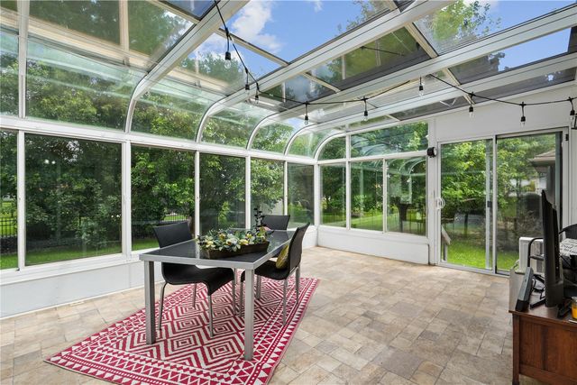 402 Windsor Drive, Solon, IA 52333