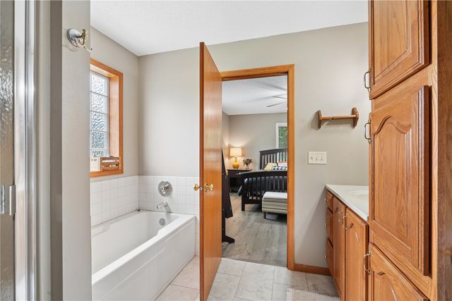 402 Windsor Drive, Solon, IA 52333