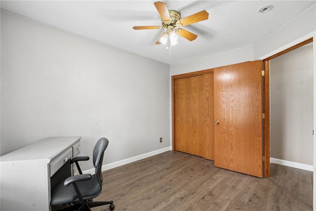 402 Windsor Drive, Solon, IA 52333