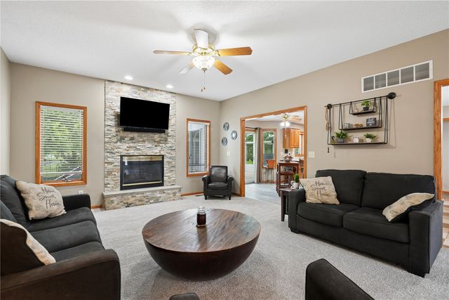 402 Windsor Drive, Solon, IA 52333