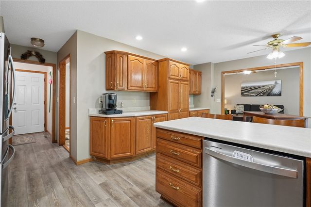 402 Windsor Drive, Solon, IA 52333
