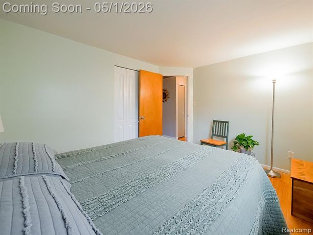 36372 Meadowbrook Street, Livonia, MI 48154