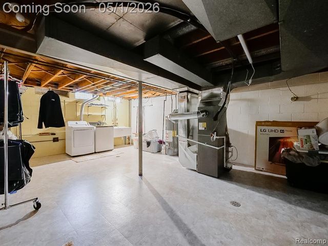 36372 Meadowbrook Street, Livonia, MI 48154