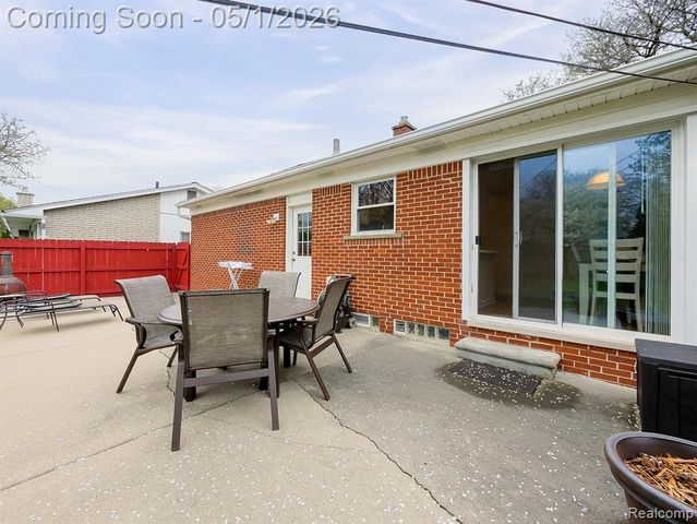 36372 Meadowbrook Street, Livonia, MI 48154
