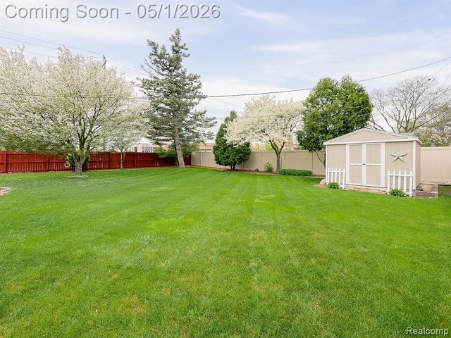 36372 Meadowbrook Street, Livonia, MI 48154