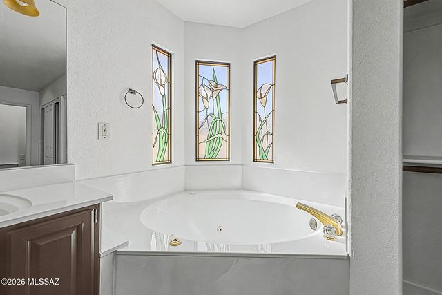 235 Marlboro Road, Oro Valley, AZ 85755