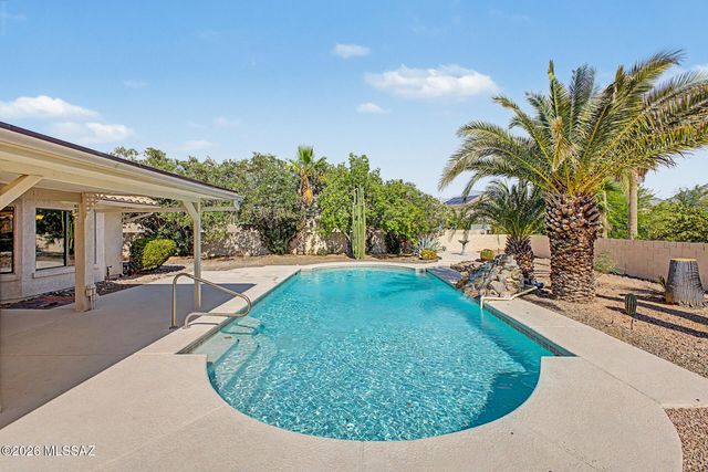 235 Marlboro Road, Oro Valley, AZ 85755