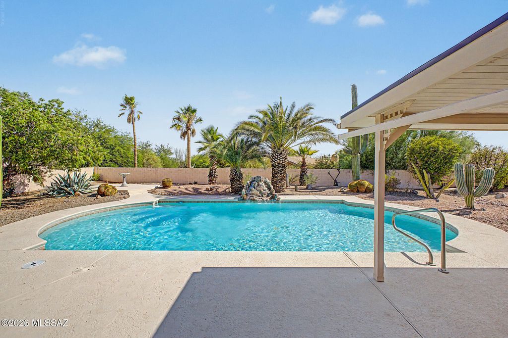 235 Marlboro Road, Oro Valley, AZ 85755