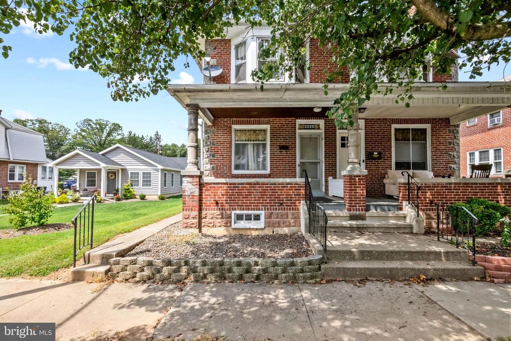 2225 HIGHLAND ST, West Lawn, PA 19609