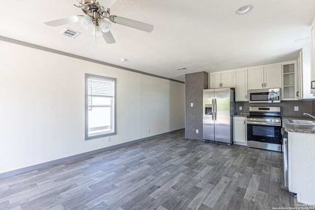 193 live oak # 7, Medina, TX 78055