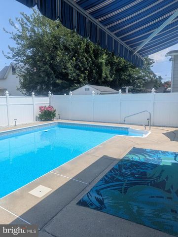 331 TAYLOR ST, Riverside, NJ 08075