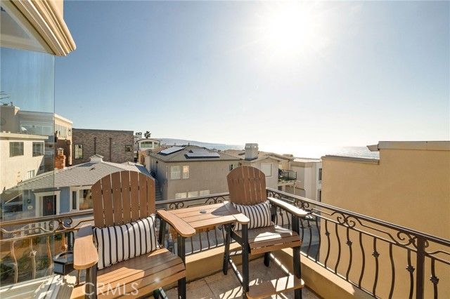 229 23rd, Manhattan Beach, CA 90266