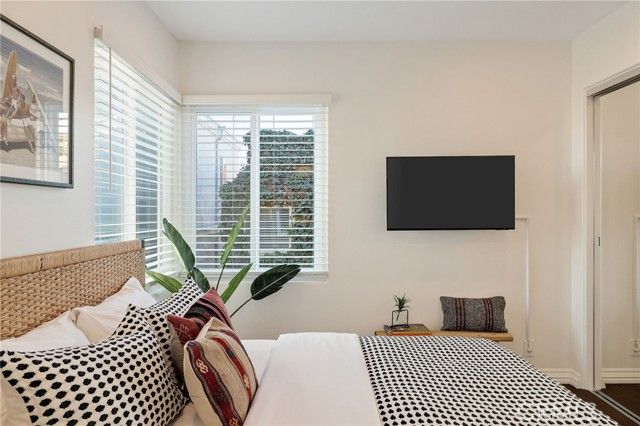 229 23rd, Manhattan Beach, CA 90266