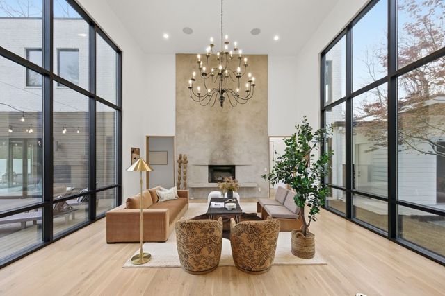 2616 Tiffany Dr, Nashville, TN 37206