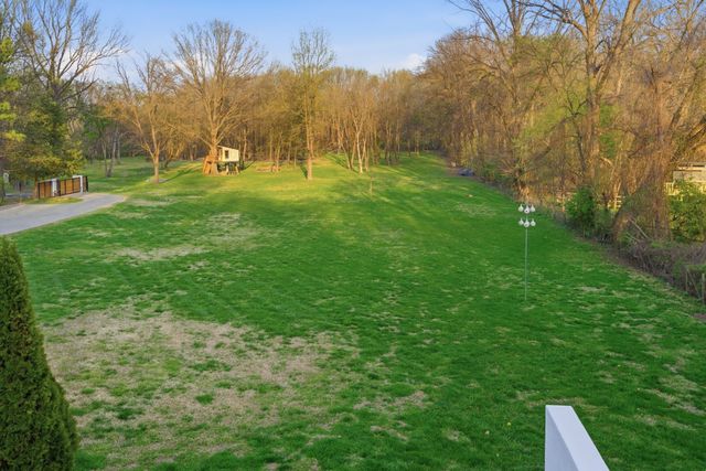 2616 Tiffany Dr, Nashville, TN 37206