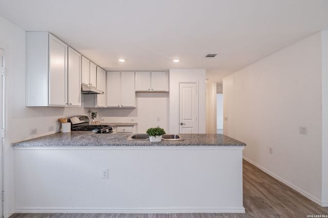 9422 Somerset Way, San Antonio, TX 78211