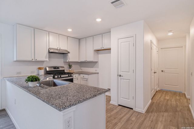 9422 Somerset Way, San Antonio, TX 78211