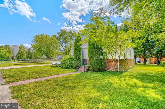 502 GROVETHORN RD, Middle River, MD 21220