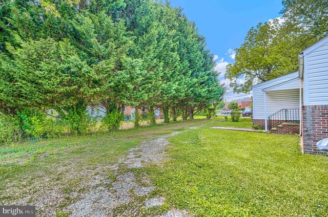 502 GROVETHORN RD, Middle River, MD 21220