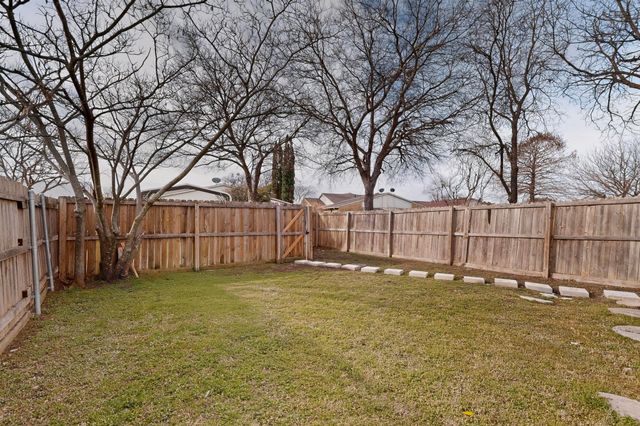 4629 Chapman Street, The Colony, TX 75056